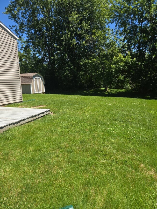 Photo - 235 Meadow Glen Dr