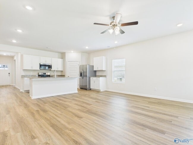Photo - 1325 Eidson St