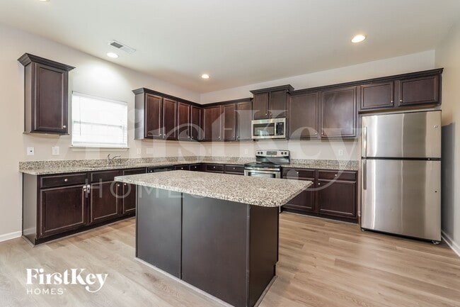 Photo - 3283 Grandview Club Rd