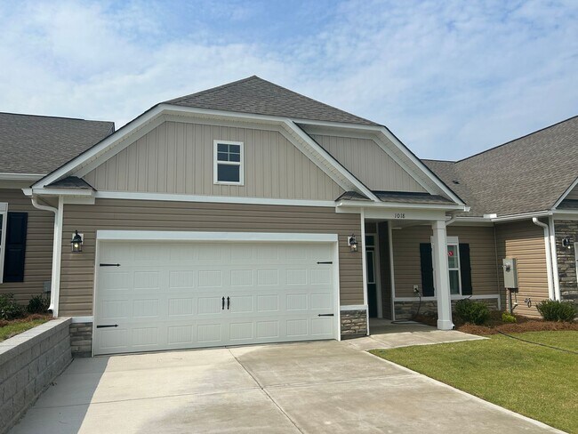 Brand New in Trolley Run - Brand New in Trolley Run Casa