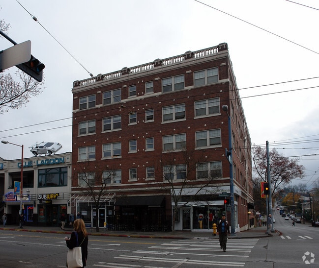 Building Photo - Capitol Building Apartments