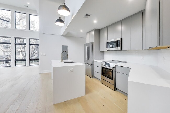 Building Photo - 5101 Connecticut Ave NW Unit #6