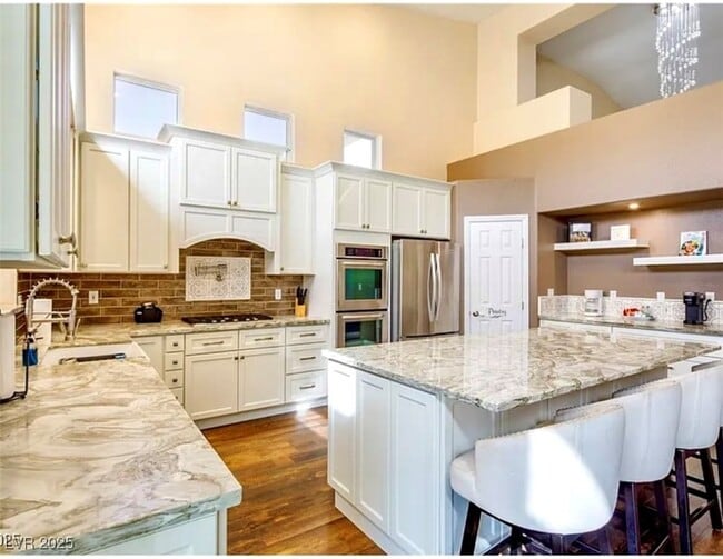 Photo - 7469 Thornsby Ct