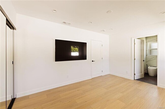 Photo - 22457 Berdon St