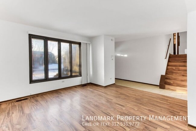 Photo - 18819 Oakwood Ct