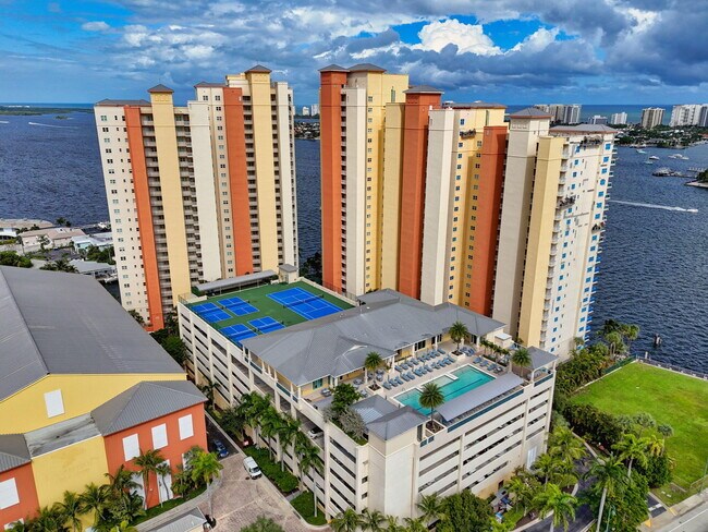 Building Photo - 2650 Lake Shore Dr Unit 2303