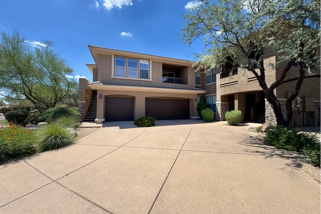Building Photo - 2Bed/2Bath 2nd Floor Condo in North Scottsdale! Ready for Immediate Move-In! -- Gated Community! ... Unit 2015