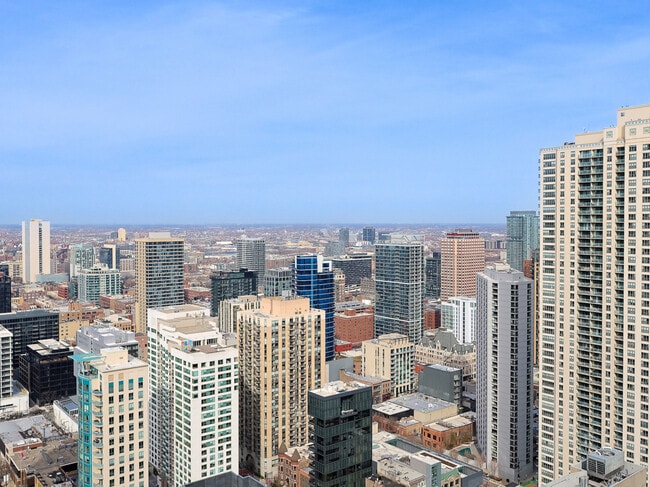 Photo - 10 E Ontario St Unidad 4206