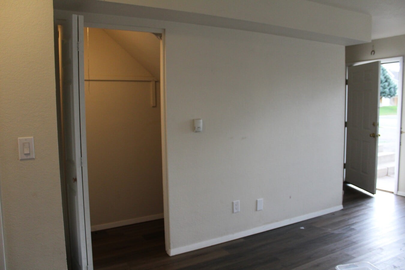 Photo - 2433 Rail Ave