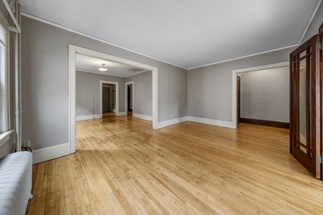 Photo - 24 6th St NW