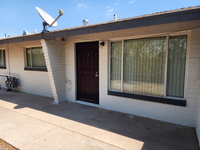 Building Photo - #1063- 1901W Weldon LLC Unit #3 Rental