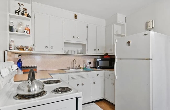 Photo - 1020 Raritan Ave