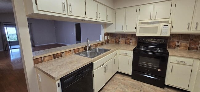 Photo - 1020 NE 30th Ave