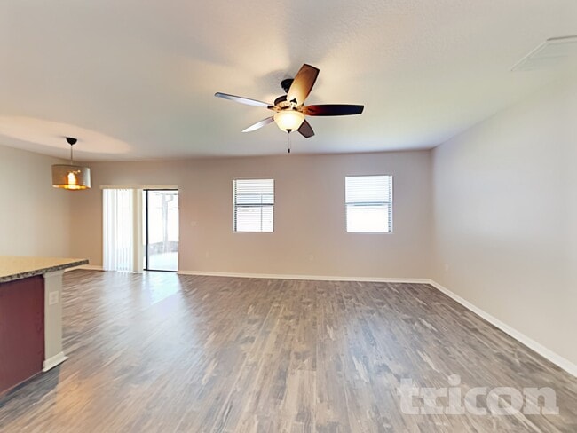 Photo - 2310 10th Ave E