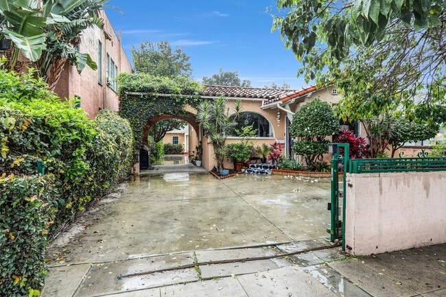 Photo - 4020 Brunswick Ave