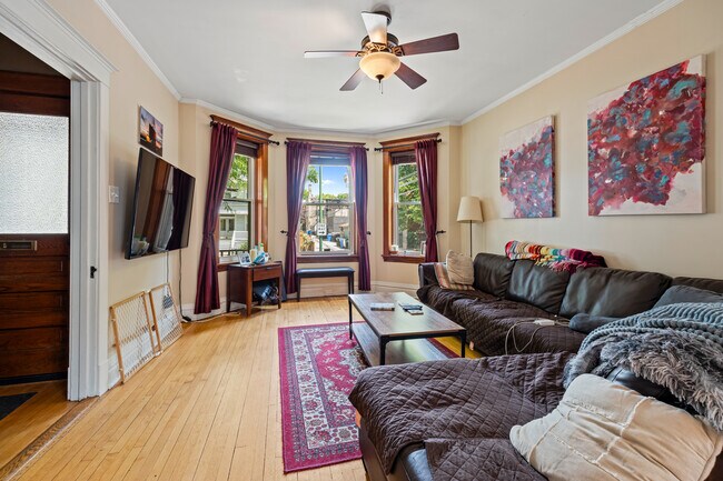 Photo - 3614 N Hoyne Ave Unit 1