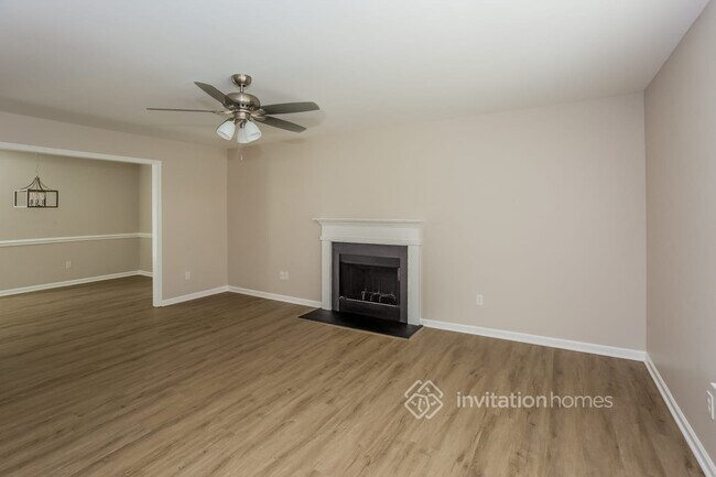 Photo - 545 Havenbrook Way NW