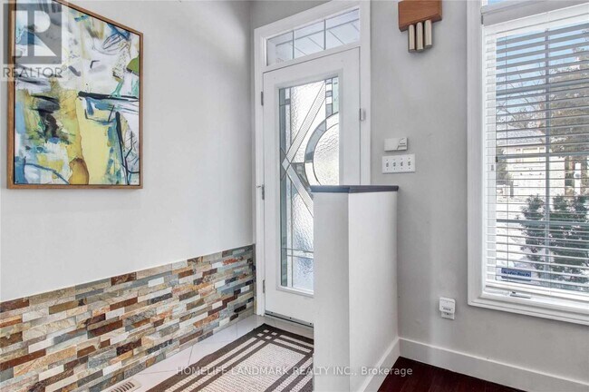 Photo - 25 Hounslow Ave