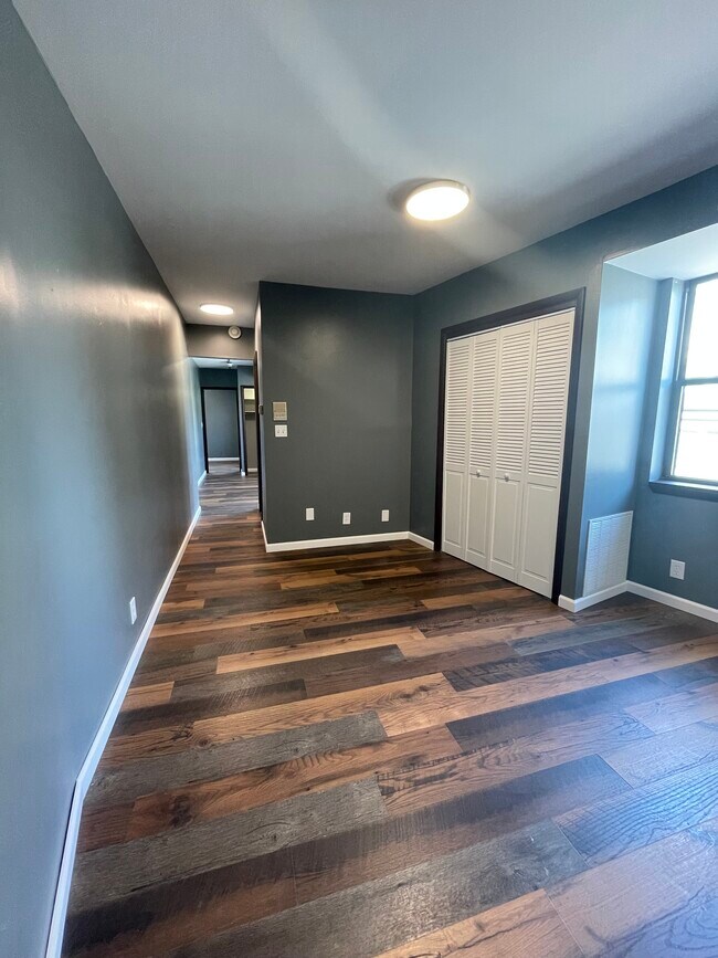 2905 Glenmore Ave Unit 3