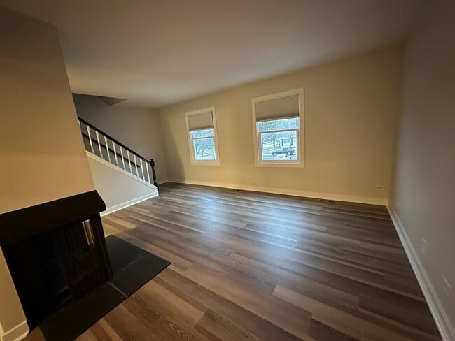 Photo - 1919 Finchley Ct