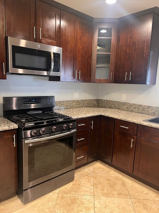 Photo - Beautiful 3 Bed / 2 Bath Home with Detached Bonus Space