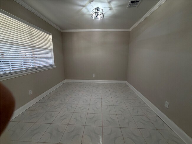 Photo - 9227 Vanwood St