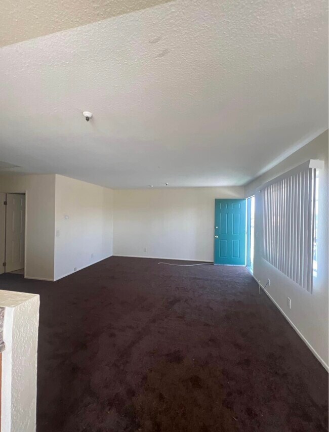 Photo - 13509 Yukon Ave