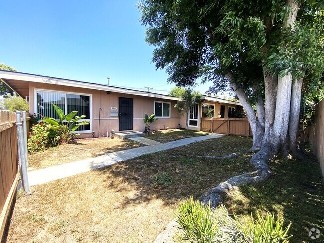 Building Photo - m422 - Haemmerle Unit 4865 Rental
