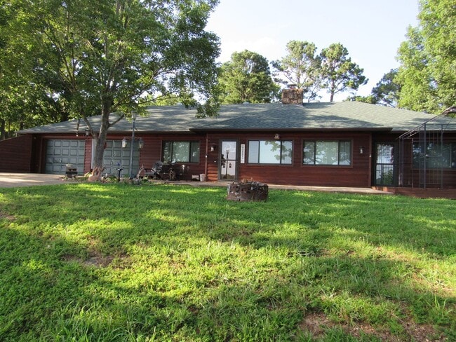 Building Photo - Fully Furnished One-Level Lakeview Home in Camdenton