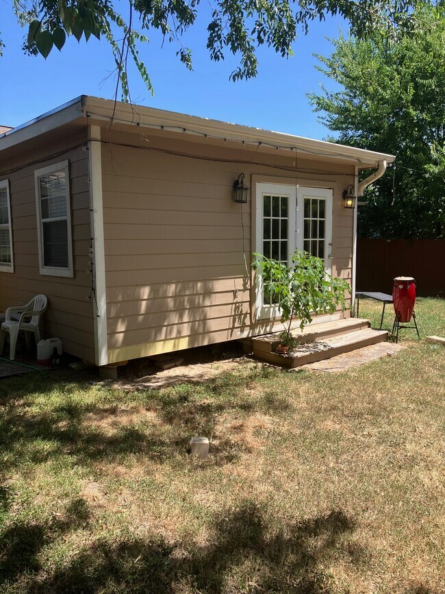 Photo - 6902 Colony Park Dr