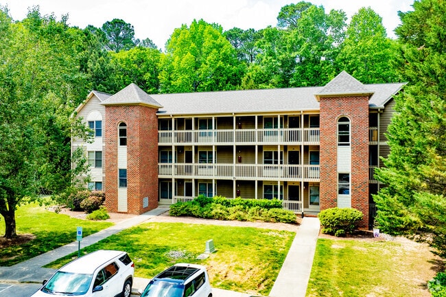 Building Photo - Southpoint Glen Rental