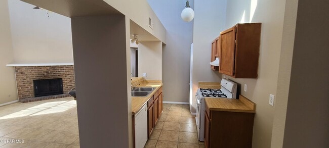 Photo - 1551 Common Dr