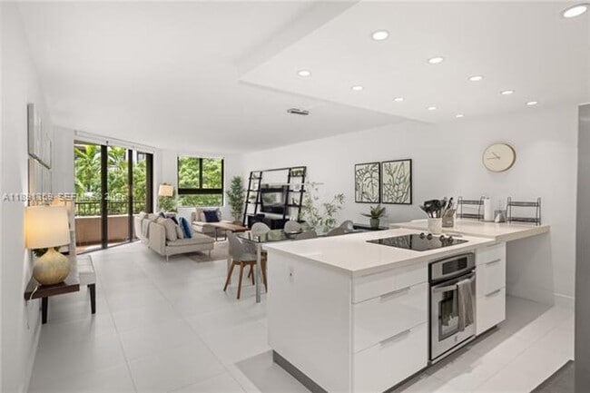 Building Photo - 101 Crandon Blvd Unit 101 Crandon Blvd # 379