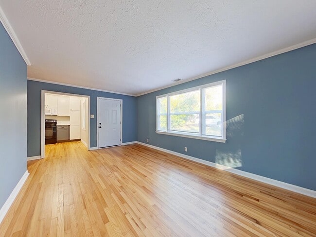 Photo - 897 Brunswick Ln