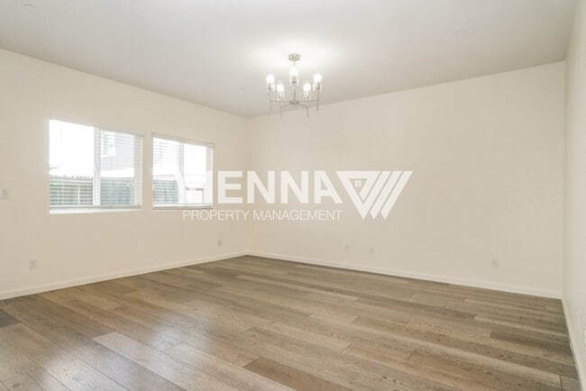 Photo - 3024 Welton Cir