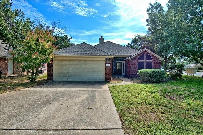 Photo - 101 Pecan Vista Ln