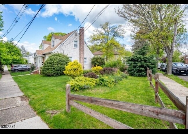 Photo - 2505 Girard Pl Unidad 2505GirardPlace#2