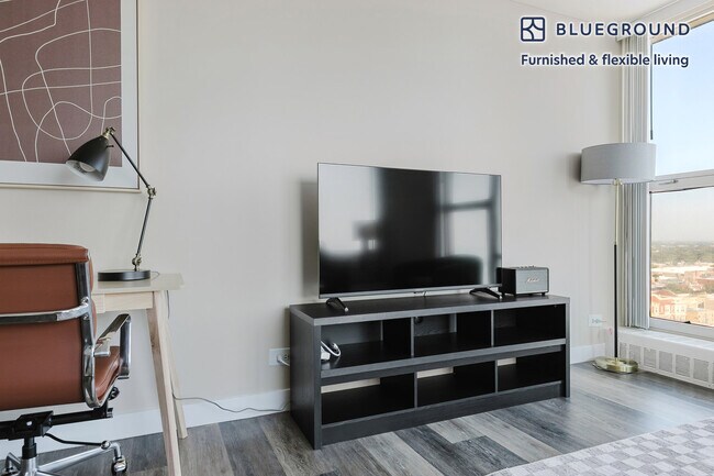 Photo - 5600 N Sheridan Rd Unit FL18-ID1321