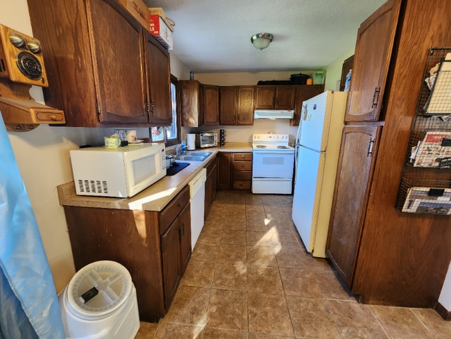 Photo - 719 21st St S