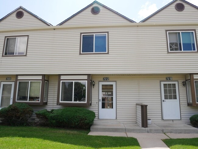Building Photo - 7612 Clover Hill Dr