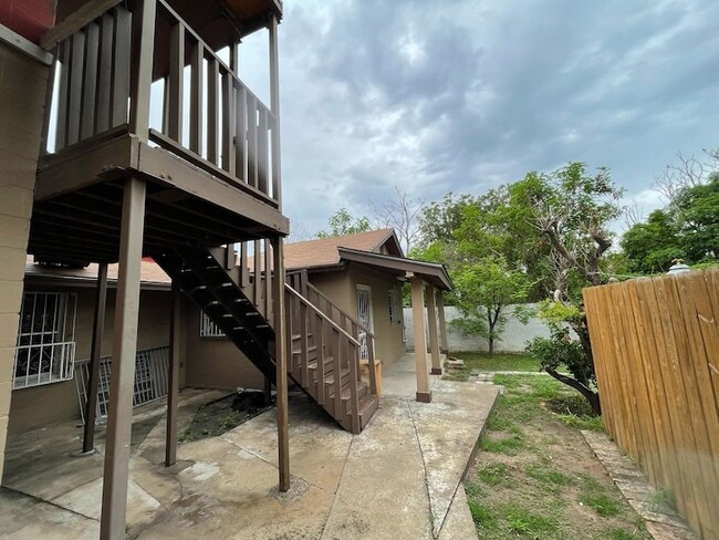 Photo - 1517 Garcia St