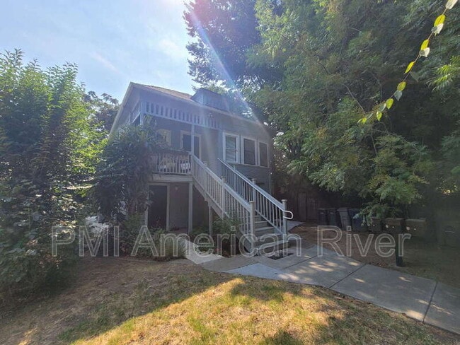 Building Photo - 1224 V St Unit 2 Rental