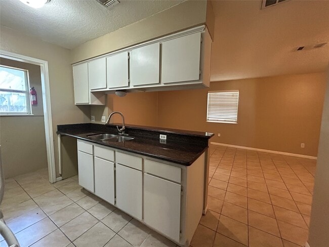 Photo - 937 Fresa Rd