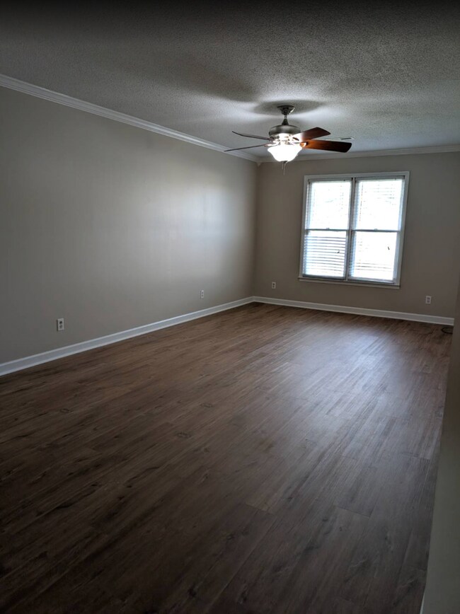 Photo - 2145 Westmead Dr SW Unidad D