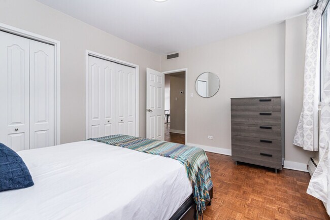 Photo - 1272 Rue Redpath-Crescent Unit SI ID1261801P