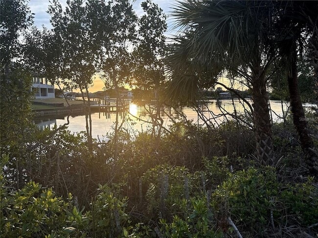 Photo - 7796 Lakes Edge Ln