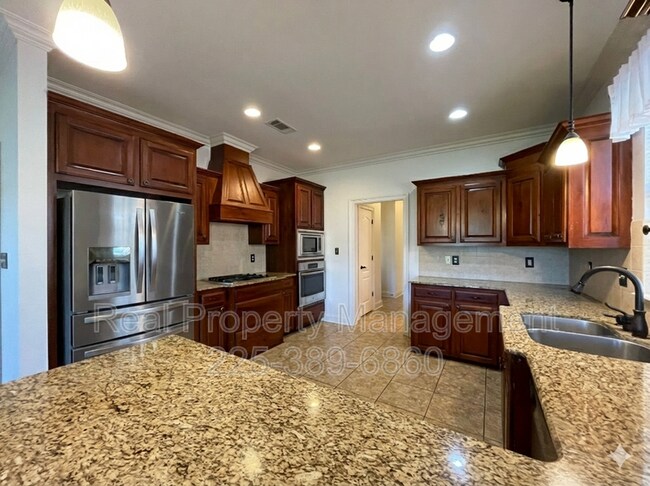 Photo - 917 Fairwinds Ave