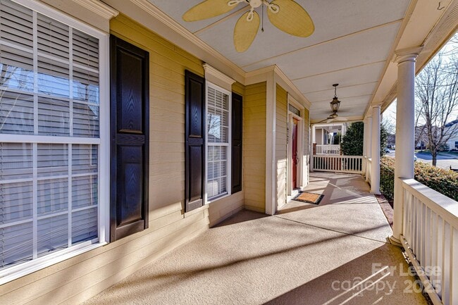 Photo - 16727 Spruell St