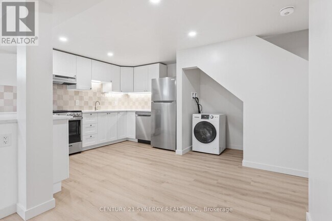 Photo - 93C Tarquin Crescent