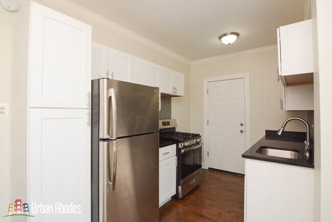 Photo - 3814 N Greenview Ave Unit M05B